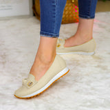 Zapatos Cerrados Con Detalle Sofisticado De Chongo Bajitos