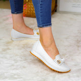 Zapatos Cerrados Con Detalle Sofisticado De Chongo Bajitos