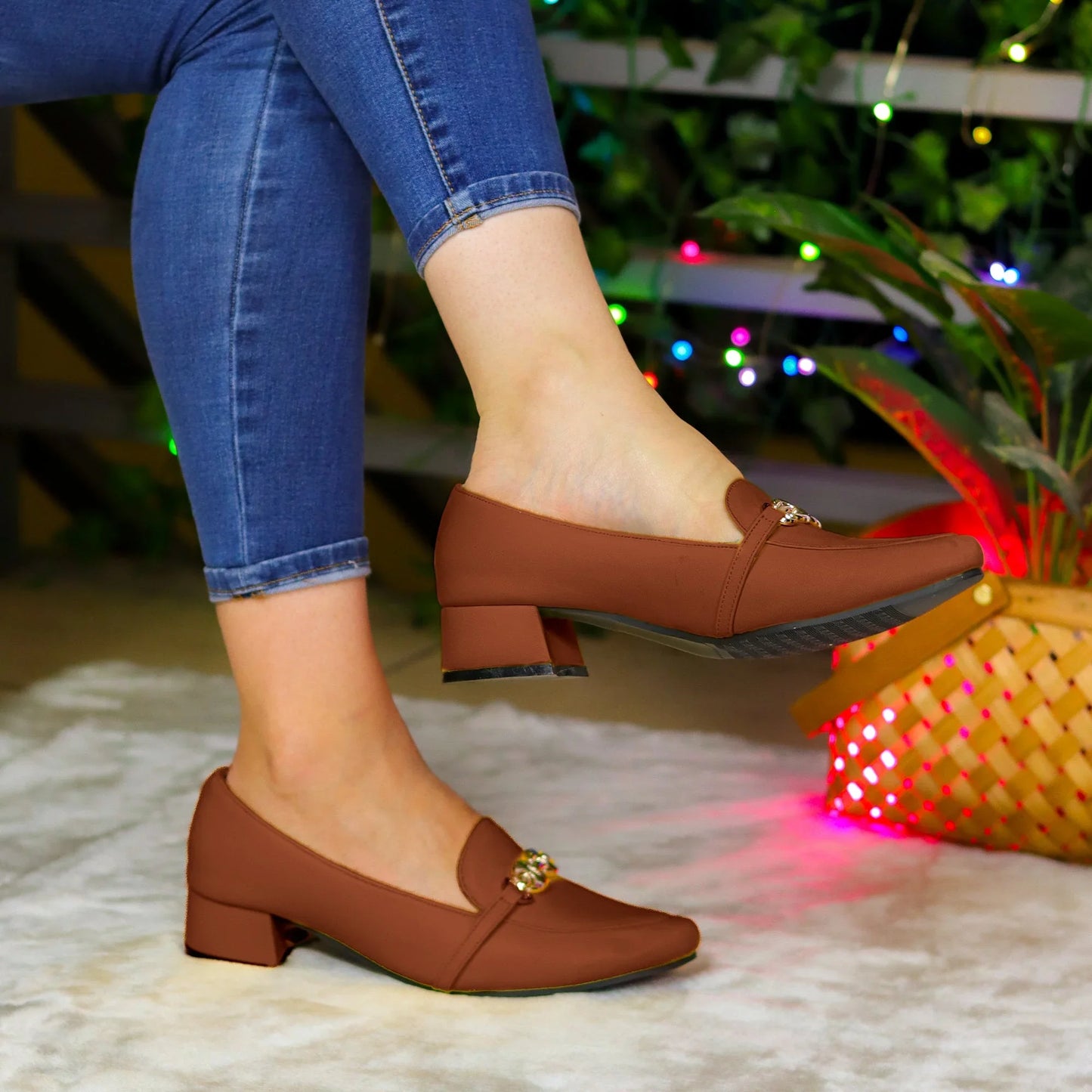 Zapatos De Tacón Bajo Con Detalle Metálico Bajitos