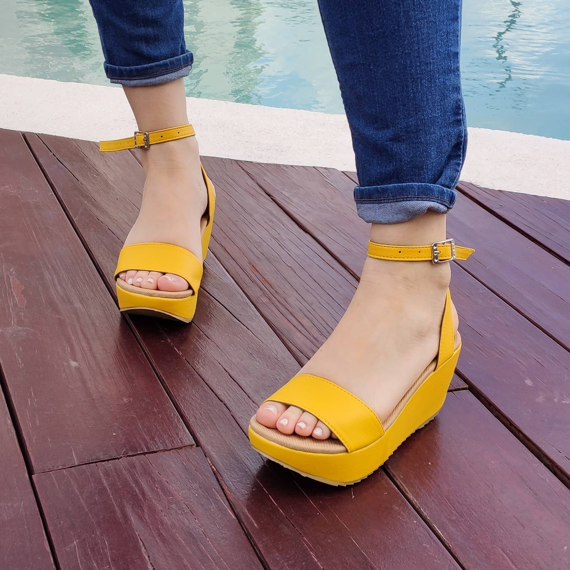 Zapatos Medianos Faja Recta. Destalonado Amarillo / 34 Normal