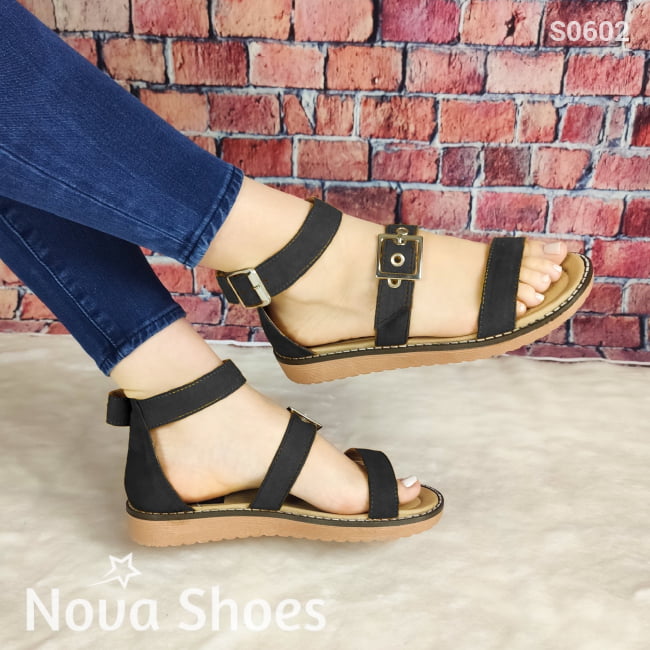 Bella Sandalia Bajita Con 3 Fajas Dos De Ellas Ajustables. Hechas Gamuza Negro / 35 Normal Zapatos