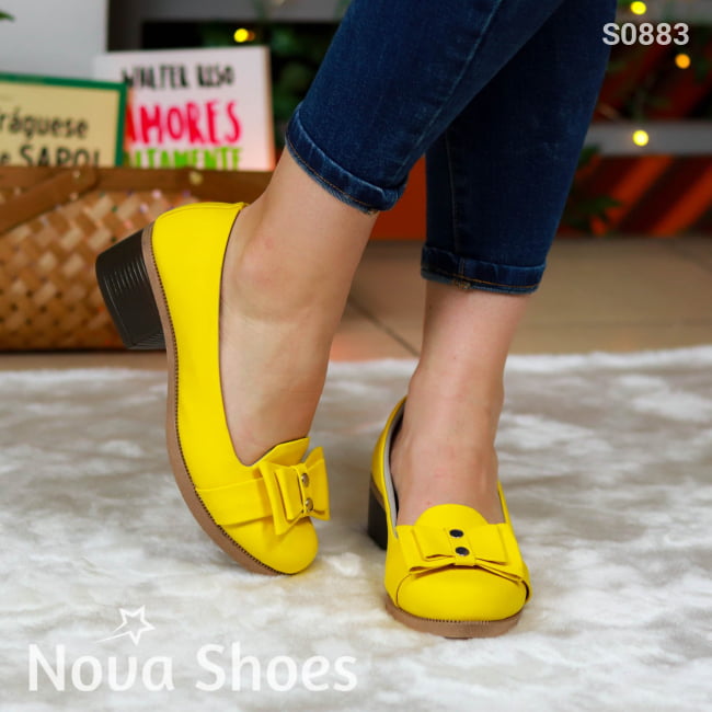 Calzado De Cuerina Tacón Pequeño Y Discreto Amarillo / 35 Normal Zapatos Medianos