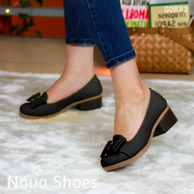 Calzado De Cuerina Tacón Pequeño Y Discreto Negro / 35 Normal Zapatos Medianos