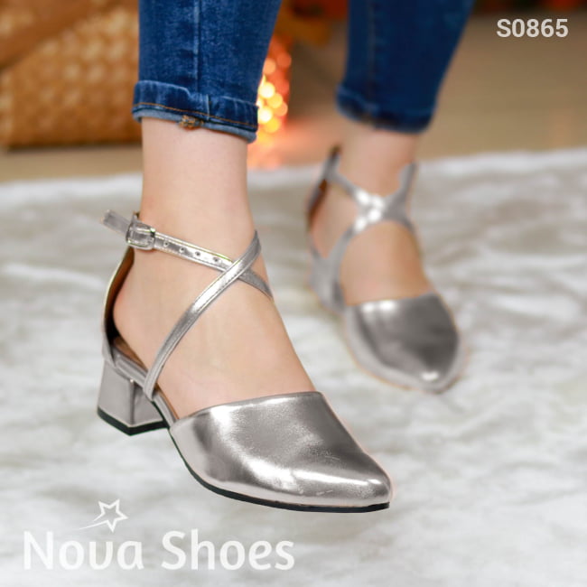 Calzado Femenino Con Tacon Pequeño Dorado O Plateado Plateado / 35 Normal Zapatos Bajitos
