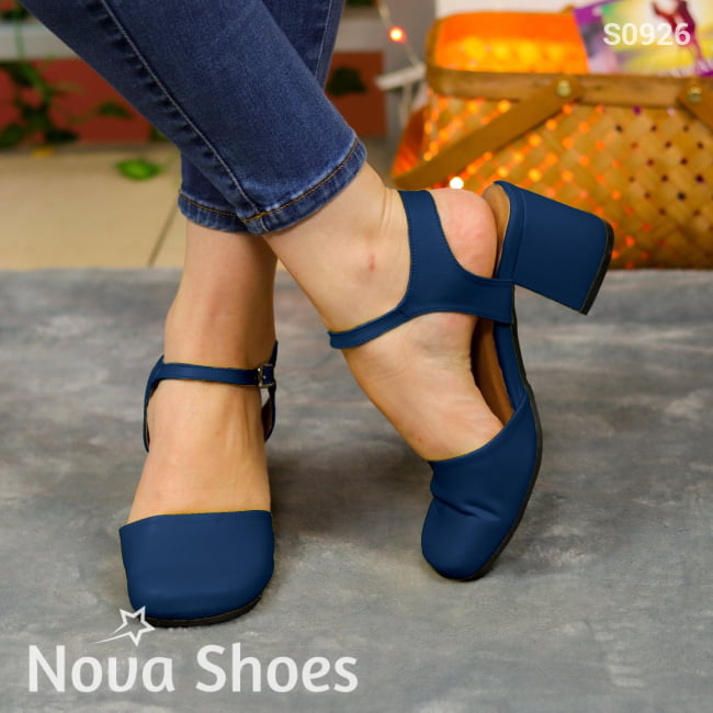 Elegancia Moderna: Tacones Con Correa Y Hechos De Cuerina Azul / 35 Normal Zapatos Medianos