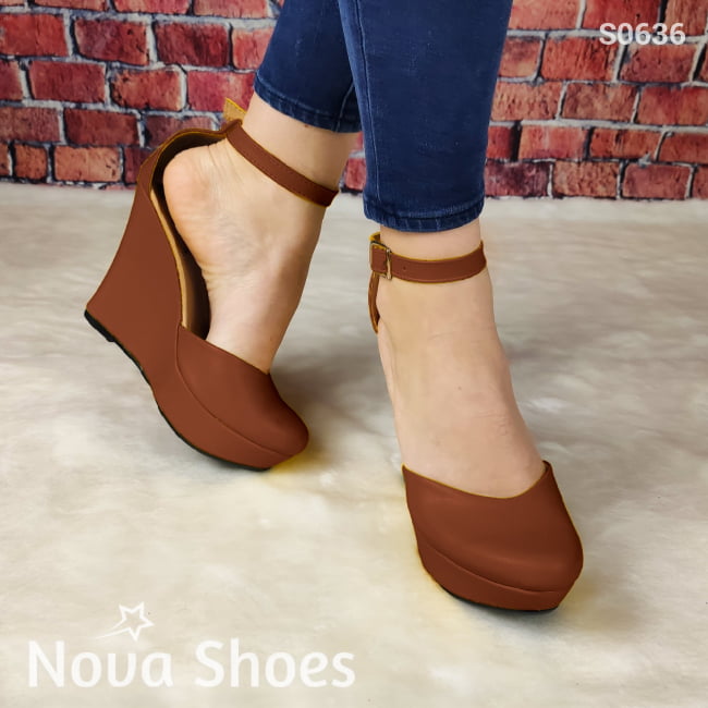 Espactular Plataforma Cerrada De Enfrente Elige El Color Que Mas Te Guste Zapatos Altos