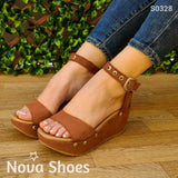 Espectacular Plataforma Decorados Con Clavos Cromados A Los Lados Cafe / 34 Normal Zapatos Medianos