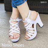 Este Estilo Te Hara Sentir Sexy Al Mismo Tiempo Que Le Da A Tu Outfit. Zapato Con Fajas Entrelazadas