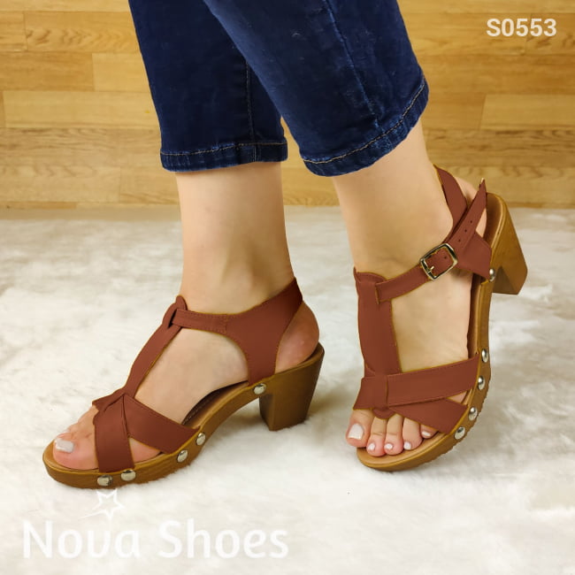 Hermosa Sandalia De Tacón Decorada Con Remaches Cafe / 35 Normal Zapatos Medianos