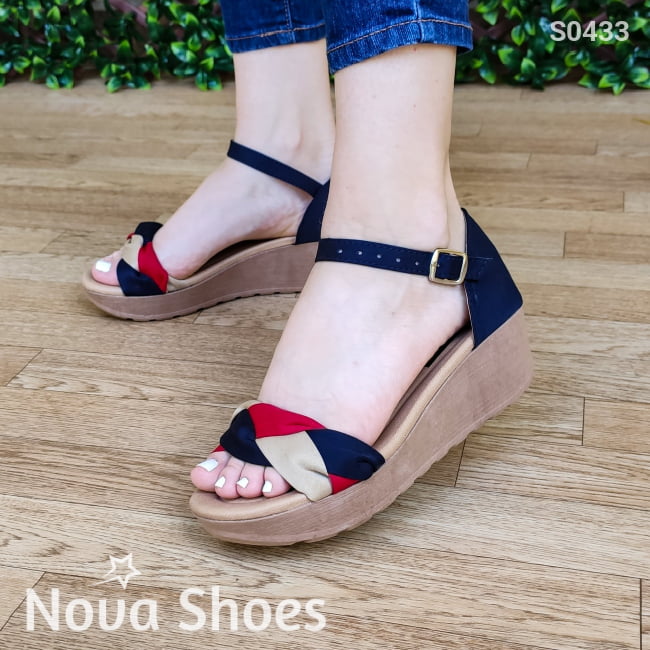 Hermoso Calzado Azul Con Faja Tri Color Frontal Zapatos Medianos