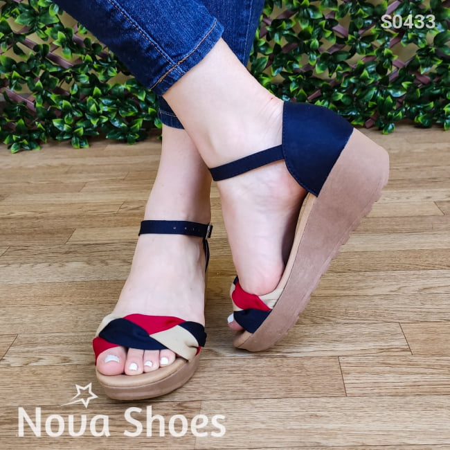 Hermoso Calzado Azul Con Faja Tri Color Frontal Zapatos Medianos