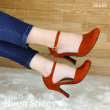 Hermoso Zapato Cerrado De Tacon Delgado No Tan Alto Hecho Gamuza Rojo / 35 Normal Zapatos Medianos