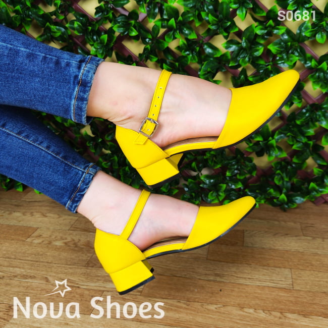 Lindo Calzado Con Taconcito Cerrado De Enfrente Puntudo Bonito Diseño Amarillo / 35 Normal Zapatos