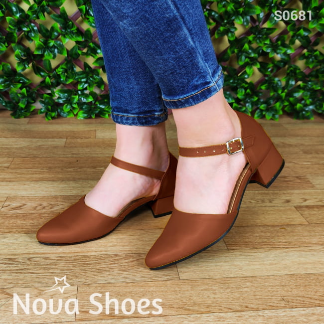 Lindo Calzado Con Taconcito Cerrado De Enfrente Puntudo Bonito Diseño Cafe / 35 Normal Zapatos