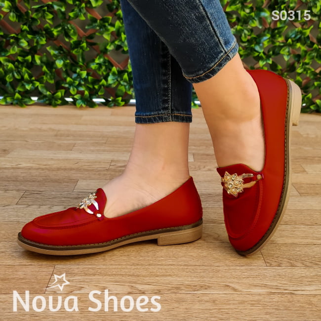 Lindo Mocasín Con Decorado De Metal Enfrente Rojo / 35 Normal Zapatos Bajitos