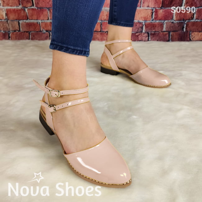 Lindo Zapato De Charol Cerrado Enfrente Con Un Taconcito Pequeño Beige / 35 Normal Zapatos Bajitos