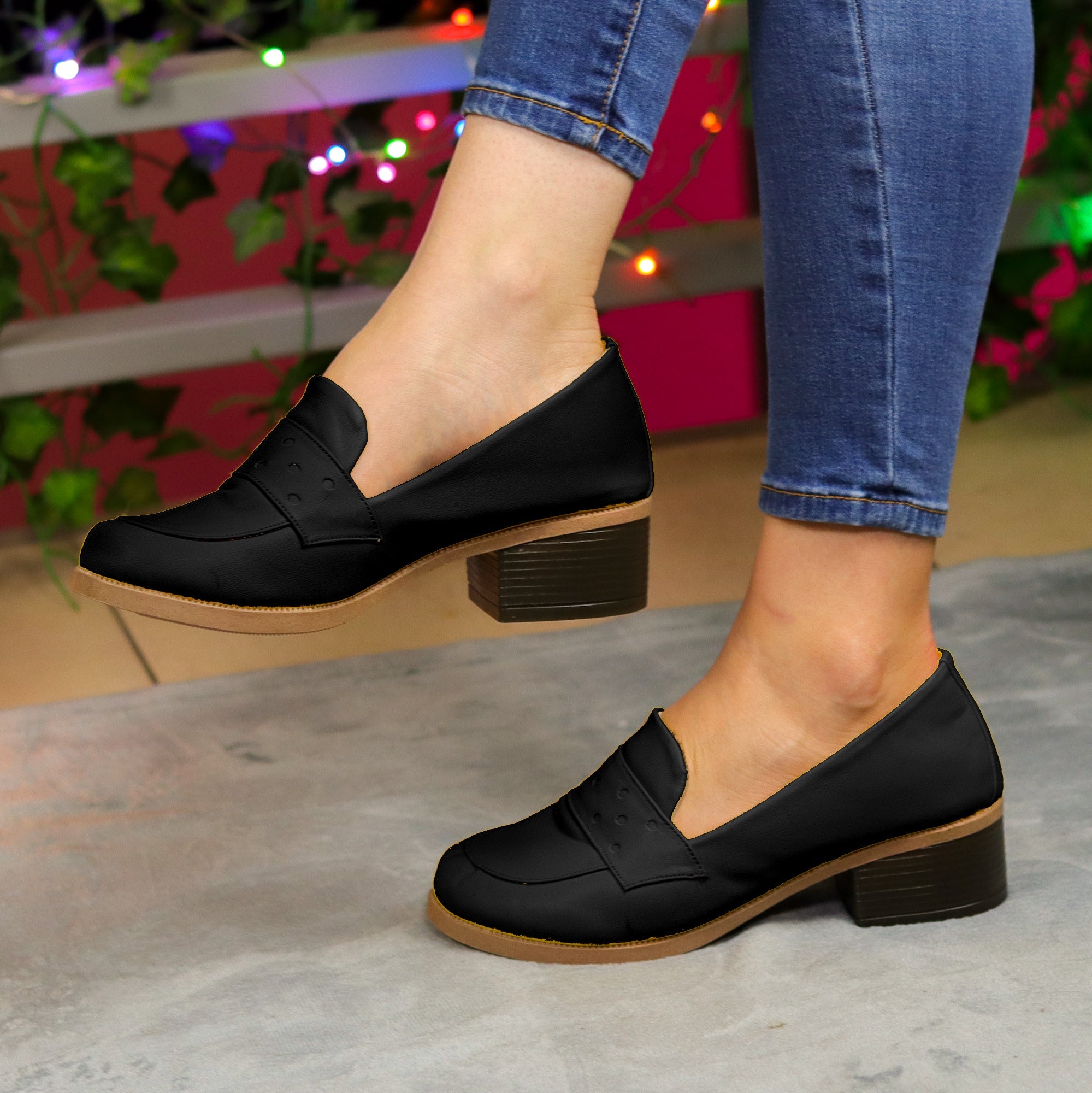 Zapatos Oxford. Un Toque Audaz Para Tu Andar Negro / 35 Normal Medianos