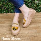 Mocasin De Charol Con Chongo Y Decorado Dorado Enfrente Beige / 35 Normal Zapatos Bajitos