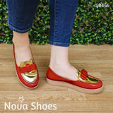 Mocasin De Charol Con Chongo Y Decorado Dorado Enfrente Rojo / 35 Normal Zapatos Bajitos