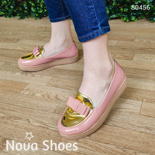 Mocasin De Charol Con Chongo Y Decorado Dorado Enfrente Rosado / 35 Normal Zapatos Bajitos
