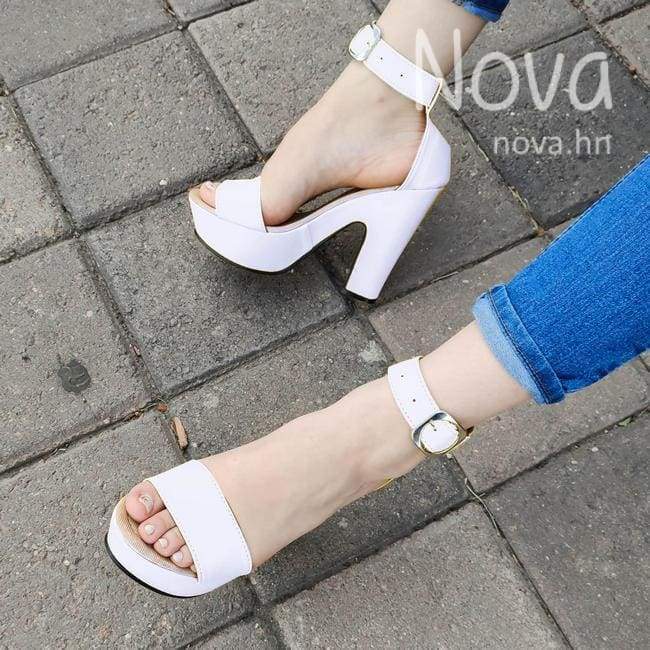 Zapato Para Dama Con Una Faja Gruesa Enfrente Blanco / 35 Normal Zapatos Altos