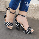 Zapato Con Patron De Puntos Estilo Femenino Y Discreto Zapatos Altos