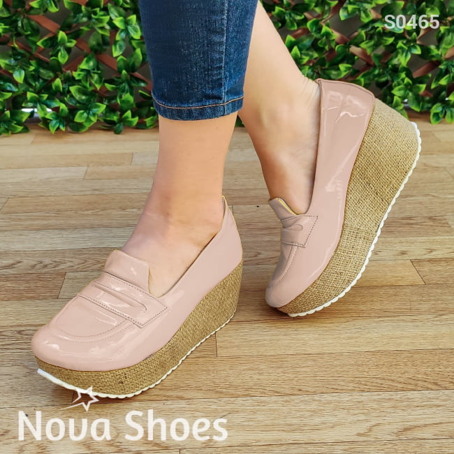 Plataforma Brillante De Charol Con Suela Forrada En Bramante Beige / 34 Normal Zapatos Medianos