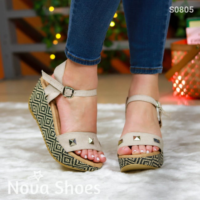 Plataforma En Estilo Unico Color Beige Zapatos Medianos