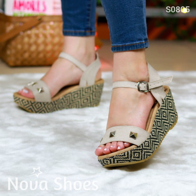 Plataforma En Estilo Unico Color Beige Zapatos Medianos