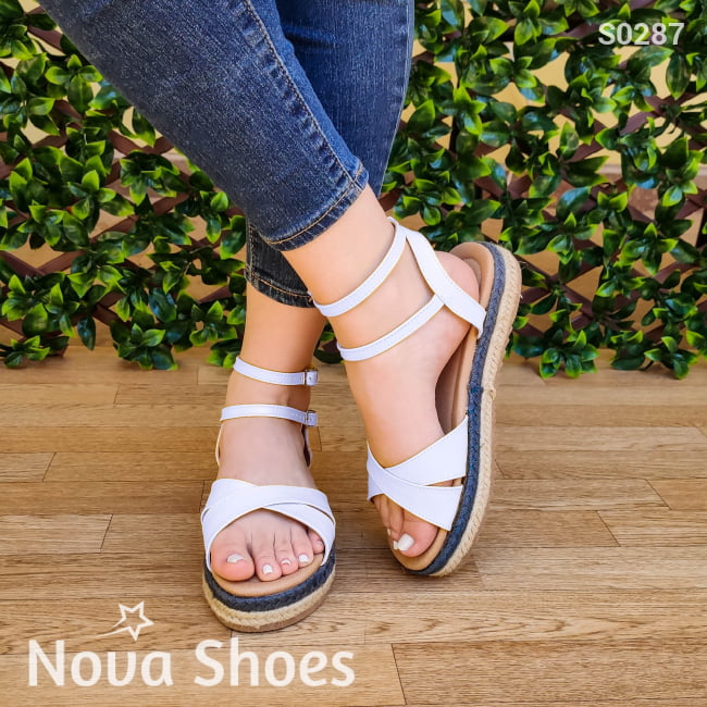 Preciosa Sandalia Con Dos Gargantilla Dedelgadas Blanco / 34 Normal Zapatos Medianos