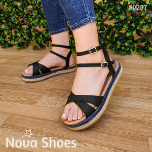 Preciosa Sandalia Con Dos Gargantilla Dedelgadas Negro / 34 Normal Zapatos Medianos