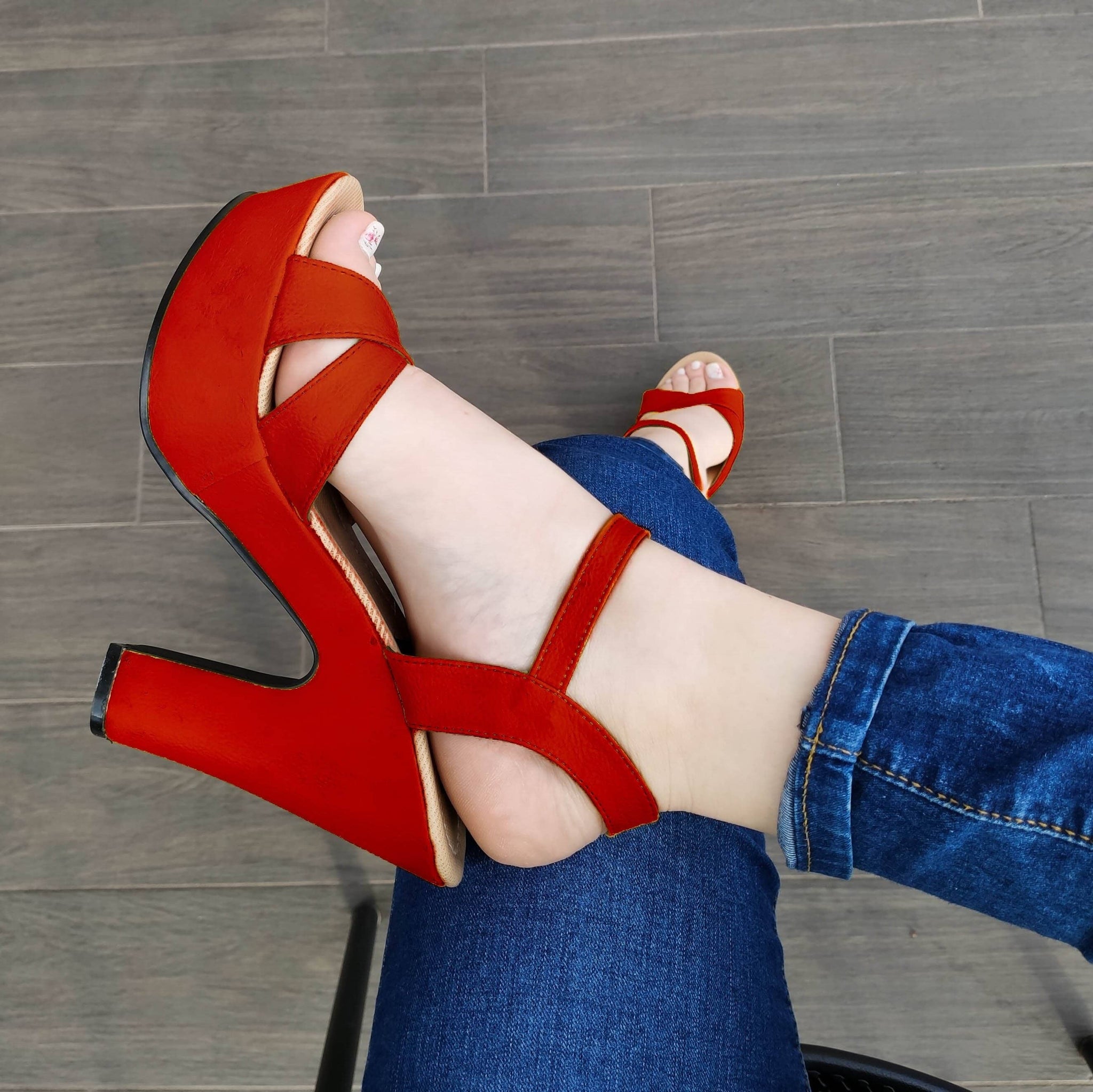 Delicado Zapato Diseño De Tiras Delgadas Cruzadas Rojo / 35 Normal Zapatos Altos