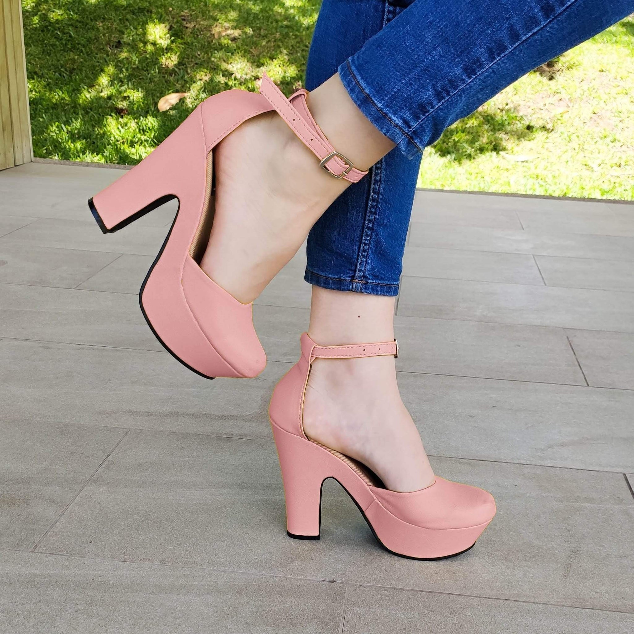 Zapato Cerrado De Enfrente Y Atras Rosado / 35 Normal Zapatos Altos