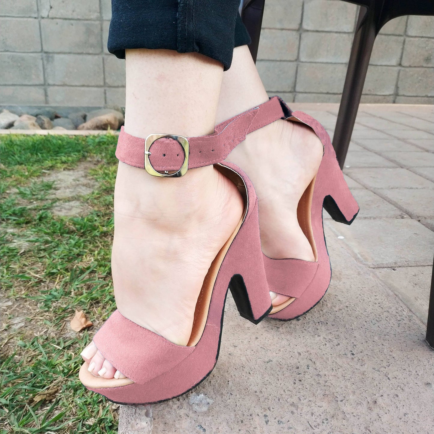 Uno De Los Zapatos Mas Vendidos. Lindo Estilo Rosado / 35 Normal Zapatos Altos