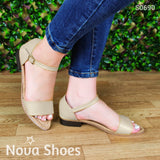 Sandalia Abierta Construida Con Un Taconcito Pequeño Beige / 35 Normal Zapatos Bajitos