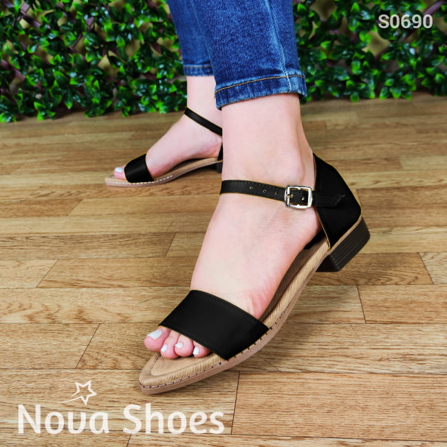 Sandalia Abierta Construida Con Un Taconcito Pequeño Negro / 35 Normal Zapatos Bajitos