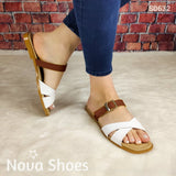 Sandalia Con Fajas Blancas Y Un Color Secundario Zapatos Bajitos