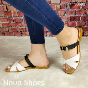 Sandalia Con Fajas Blancas Y Un Color Secundario Zapatos Bajitos