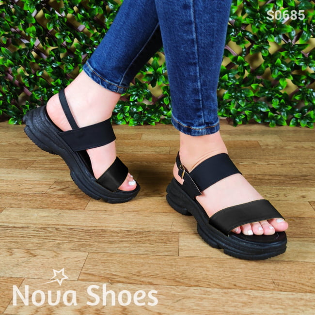 Sandalia Con Suela De Tenis Combinada En Dos Colores Negro / 35 Normal Tenis