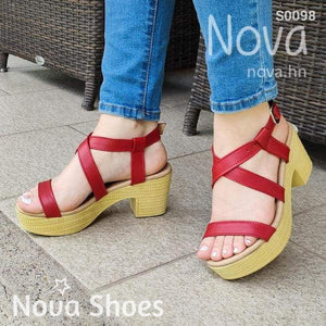 Sandalia Con Varias Fajas Cruzadas Y Taconcito Rojo / 35 Normal Zapatos Medianos