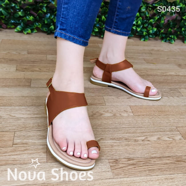 Sandalia De Dedo Comoda Usar. Cuenta Con Hebilla Trasera Cafe / 35 Normal Zapatos Bajitos