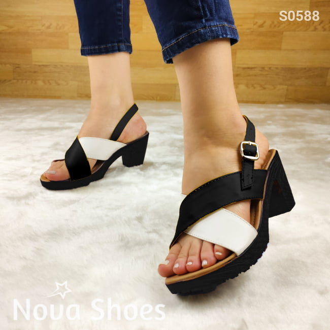 Sandalia De Fajas Cruzadas Colores. Suela Negra Negro / 35 Normal Zapatos Medianos