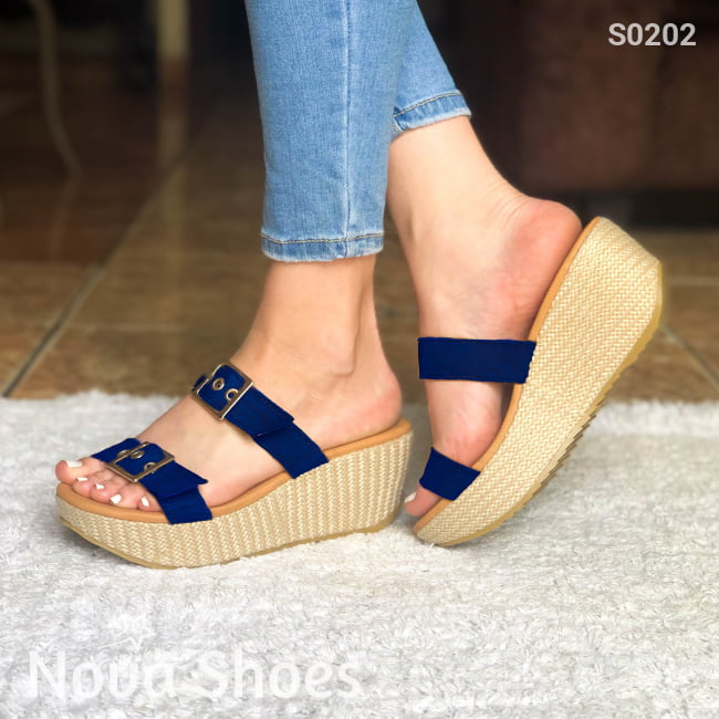 Sandalia Plataforma Mediana Ajustable De Gamuza. Suela Forrada Bramante Azul / 34 Normal Zapatos