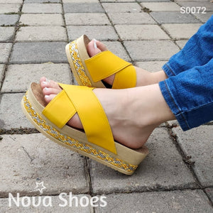 Sandalia Solo De Meter Con Fajas Gruesas Cruzadas Amarillo / 35 Normal Zapatos Medianos