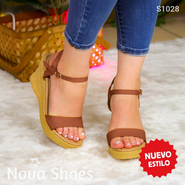 Sandalias Con Plataforma Texturizada Para Un Toque Distinto Cafe / 35 Normal Zapatos Altos