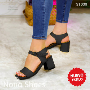 Elegancia Moderna: Tacones Con Correa Y Hechos De Cuerina (Copia) Negro / 35 Normal Zapatos Medianos