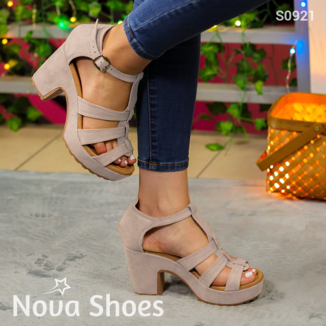 Sandalias De Tacón Grueso En Gamuza. Toque Suave Para Una Silueta Definida Beige / 35 Normal