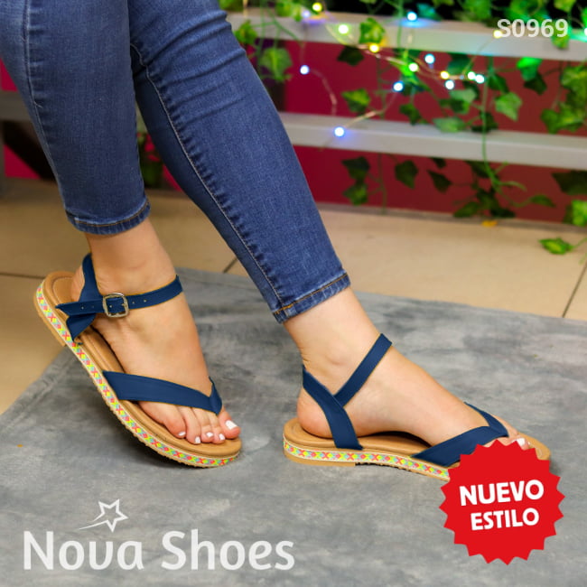 Sandalias De Varias Fajas Con Tela Colorida En La Base Azul / 35 Normal Zapatos Bajitos