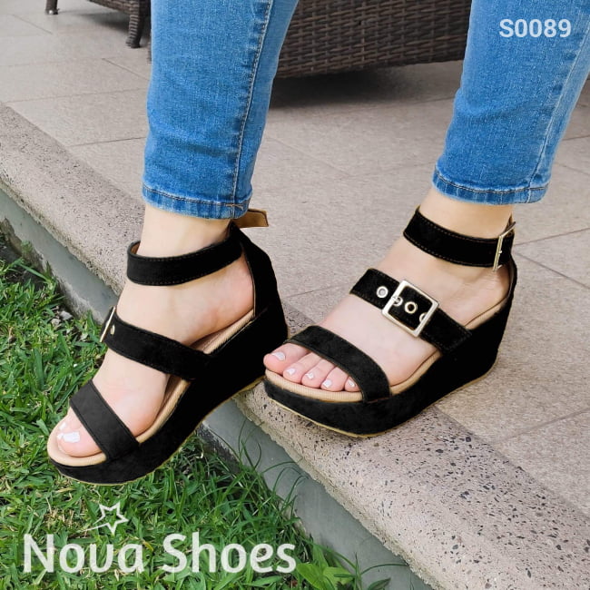 Sandalias Medianas Hechas De Gamuza Con Tres Fajas Negro / 34 Normal Zapatos Medianos