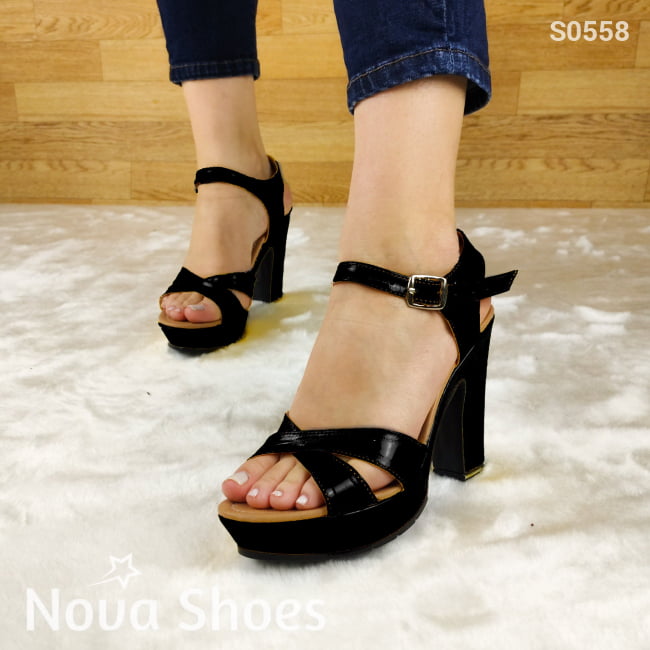 Tacon De Charol Peso Liviano. Hermoso Estilo Negro / 35 Normal Zapatos Altos